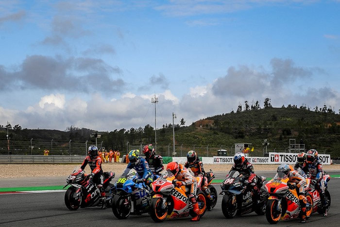 Riders warms up ahead of the MotoGP Portuguese Grand Prix at the Algarve International Circuit in Portimao on April 24, 2022. (Photo by PATRICIA DE MELO MOREIRA / AFP) (Photo by PATRICIA DE MELO MOREIRA/AFP via Getty Images)