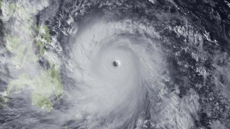 Ngeri... Deretan Foto-foto Badai Dahsyat yang di Jepret dari Satelit Citra satelit merupakan fotografi yang diambil oleh satelit untuk mengamati bumi dari atas. Salah satu yang diamati yakni jepretan badai dahsyat yang menerjang bumi.