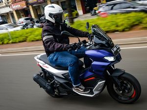 Tes Aprilia SR-GT 200: Skutik Rp 60 Jutaan, Bukan Buat Kaum Mendang-mending
