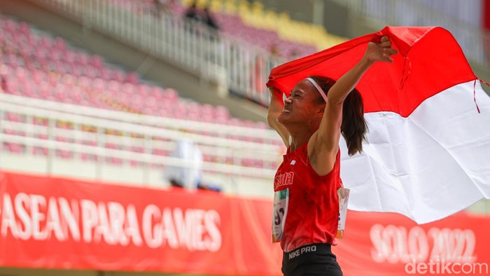 Pelari Indonesia Insan Nurhaida (191) meraih medali perak nomor 200 meter putri T36-37 ASEAN Para Games 2022 di Stadion Manahan, Solo, Selasa (2/8/2022).