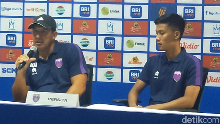 Persebaya menumbangkan Persita dengan skor 2-0. Itu menjadi kekalahan pertama Laskar Cisadane di Liga 1 2022-2023.