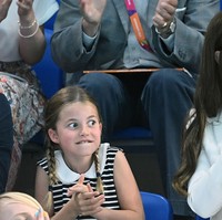 Berbagai ekspresi wajah Putri Charlotte sempat tertangkap kamera fotografer sehingga menjadi sorotan.  (Foto: AFP via Getty Images/OLI SCARFF)