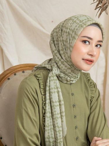 Rekomendasi merek hijab lokal terkenal bahan premium dari Heaven Lights.