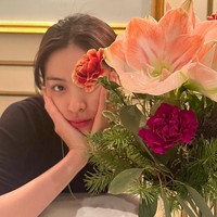 Dalam kesehariannya, Ryujin ITZY jarang memakai makeup saat bepergian. Foto: Instagram