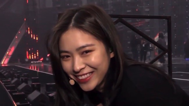 Idol KPop kelahiran 2001 itu juga tak sungkan mengadakan siaran langsung tanpa merias wajahnya. Foto: Instagram