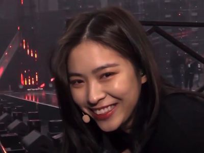 8 Foto Ryujin ITZY, Idol K-Pop yang Punya Wajah Lokal bak Mojang Bandung