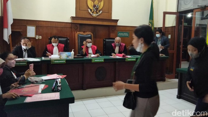 Saksi yang dihadirkan di persidangan