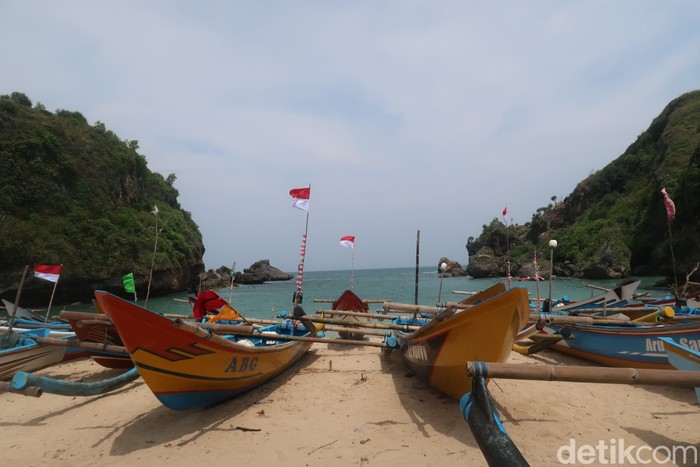 Suasana di Pantai Ngrenehan Gunungkidul, Selasa (2/8/2022).