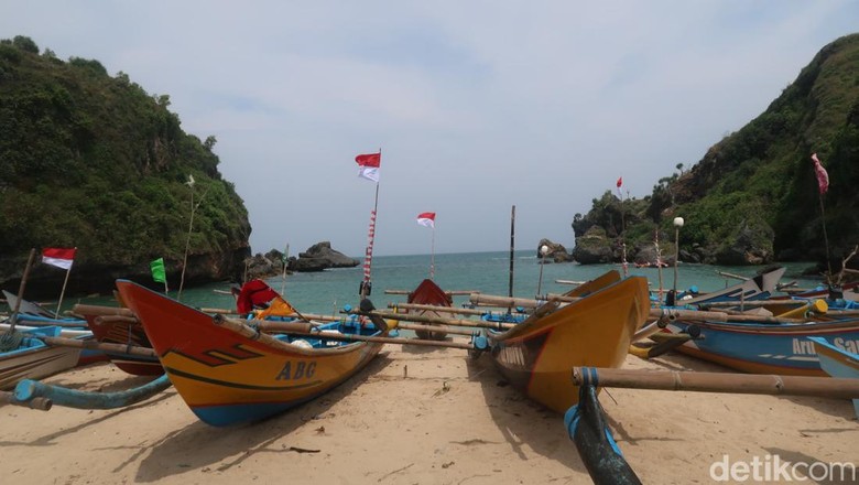 Suasana di Pantai Ngrenehan Gunungkidul, Selasa (2/8/2022).