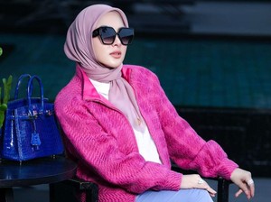 Intip Aksesori Mewah di Tangan Kiri Syahrini, Harganya Fantastis Setara Rumah