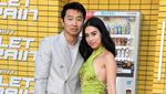 Go Public! Simu Liu Gandeng Pacar ke Premiere Bullet Train