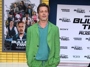 Brad Pitt Bikin Acara Makan Malam Intim, Cuma Buat yang Berani Bayar!