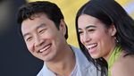 Go Public! Simu Liu Gandeng Pacar ke Premiere Bullet Train