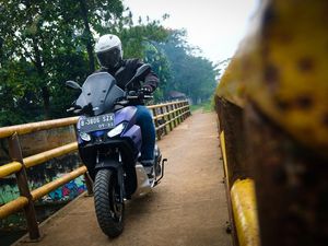 Tes Aprilia SR-GT 200: Sensasi Skutik Sporty Adventure Italia Harga Rp 60 Jutaan