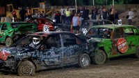 Pengemudi mengikuti kompetisi menghancurkan mobil yang diselenggarakan oleh Cars and Motorcycles Sport Association (Malta) di Ta Qali, Malta, Sabtu, (30/7/2022). Malta merupakan negara kepulauan di antara Italia dan Tunisia. Negara kecil itu hanya seluas 316km persegi atau separuh Ibu Kota Jakarta.