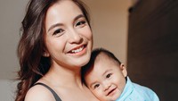 Banyak netizen yang sedih ketika Chelsea Olivia memutuskan untuk membuang gigi gingsulnya. Foto: Instagram @chelseaoliviaa