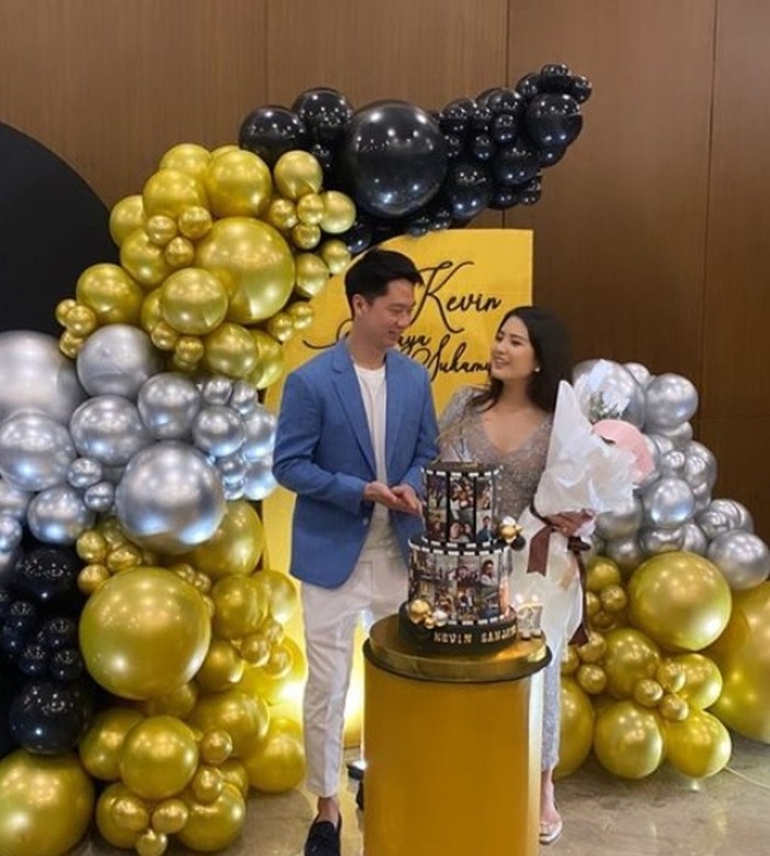 Galeri Kevin Sanjaya dan Valencia Tanoe Momen Kevin Sanjaya dan Valencia Tanoesoedibjo Saat Dinner Romantis