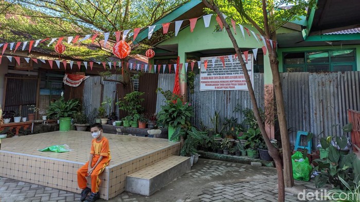 Gedung SD Inpres Mallengkeri I Makassar disegel.