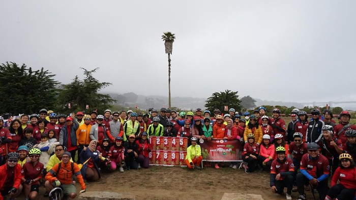 Acara gowes sepeda bareng sambut HUT RI ke-77