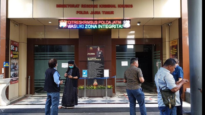 Gus Samsudin di polda jatim
