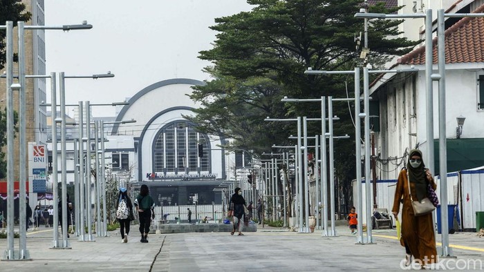 Penataan kawasan Kota Tua Jakarta terus dikebut. Meski belum rampung, namun penataan ulang itu sudah mulai terlihat. Ini penampakannya.