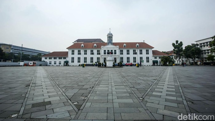 Hampir Rampung, Begini Wajah Baru Kota Tua Penataan kawasan Kota Tua Jakarta terus dikebut. Meski belum rampung, namun penataan ulang itu sudah mulai terlihat. Ini penampakannya.