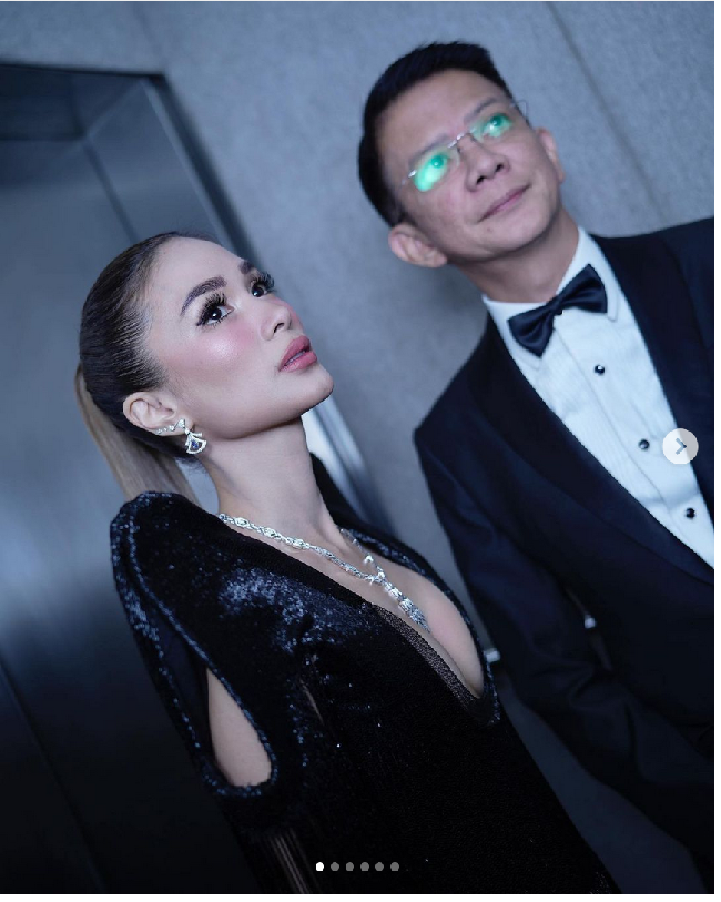 Selain kehidupannya yang selalu dihiasi barang bermerek, Heart Evangelista juga kerap memamerkan kemesraannya dengan sang suami politikus Filipina yang usianya 15 tahun lebih tua darinya serta berstatus duda, Senator Francis Escudero. Francis menjadi anggota DPR di Filipina sejak 2022. Dia sebelumnya juga pernah menjadi Gubernur Sorsogon, Filipina. Foto: Instagram