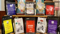 Hasil utama perkebunan kopi itu adalah Robusta, meski ada juga Arabica. Di Kawisari, biji kopi yang sudah diolah jadi bubuk dan minuman kopi bisa dicicipi pengunjung.