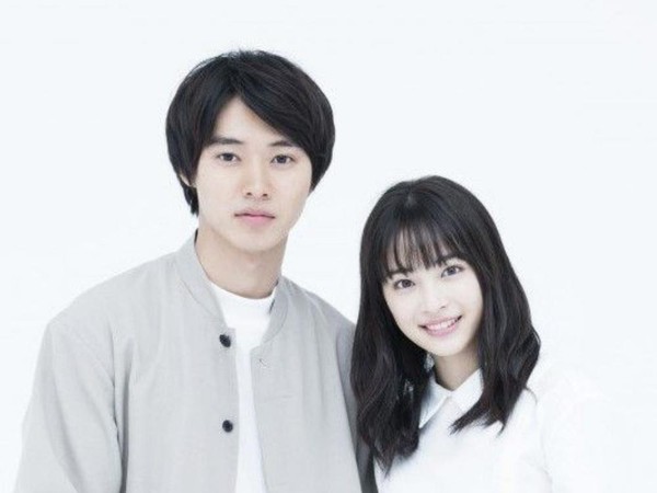 7 Potret Momen Kento Yamazaki dan Suzu Hirose yang Segera Menikah