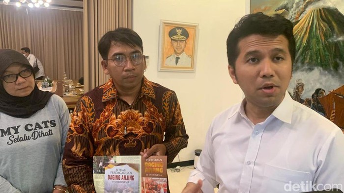 Komunitas Pecinta Hewan ketika menemui Wakil Gubernur Jatim Emil Elestianto Dardak