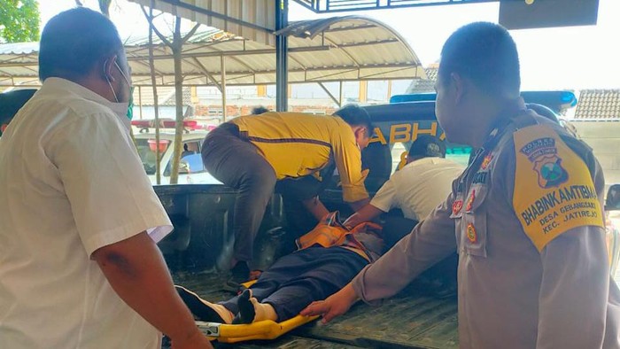 Korban dievakuasi ke RSUD Wahidin