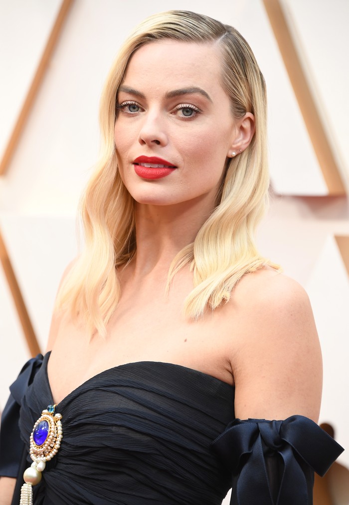 HOLLYWOOD, CALIFORNIA - FEBRUARY 09: Margot Robbie arrives at the 92nd Annual Academy Awards at Hollywood and Highland on February 09, 2020 in Hollywood, California. (Photo by Steve Granitz/WireImage)