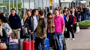 Bandara Schiphol Batasi Jumlah Penumpang per Hari Kurang dari 70.000
