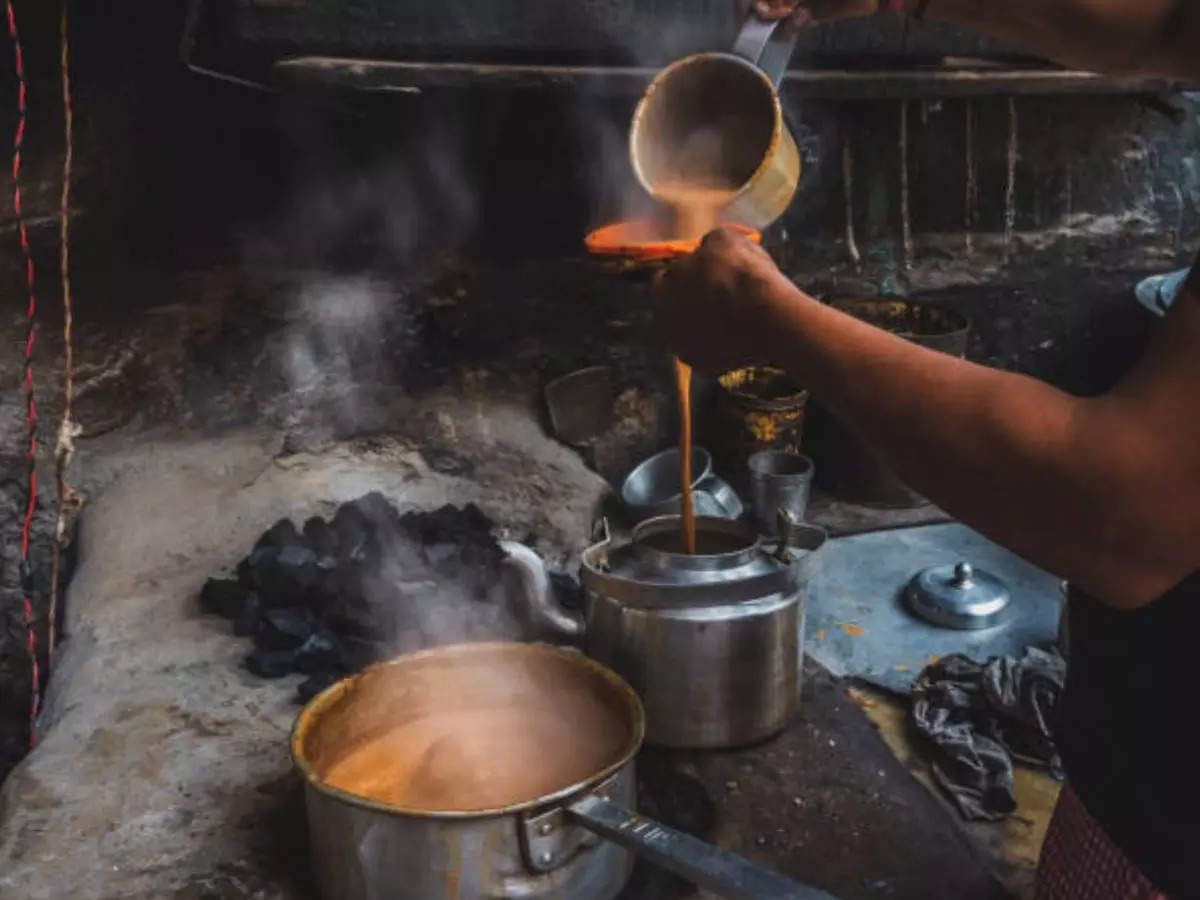 Nenek 91 tahun yang sempat alami kecelakaan mengalami kerugian banyak. Dirinya pun harus menjual teh untuk penuhi kehidupannya.