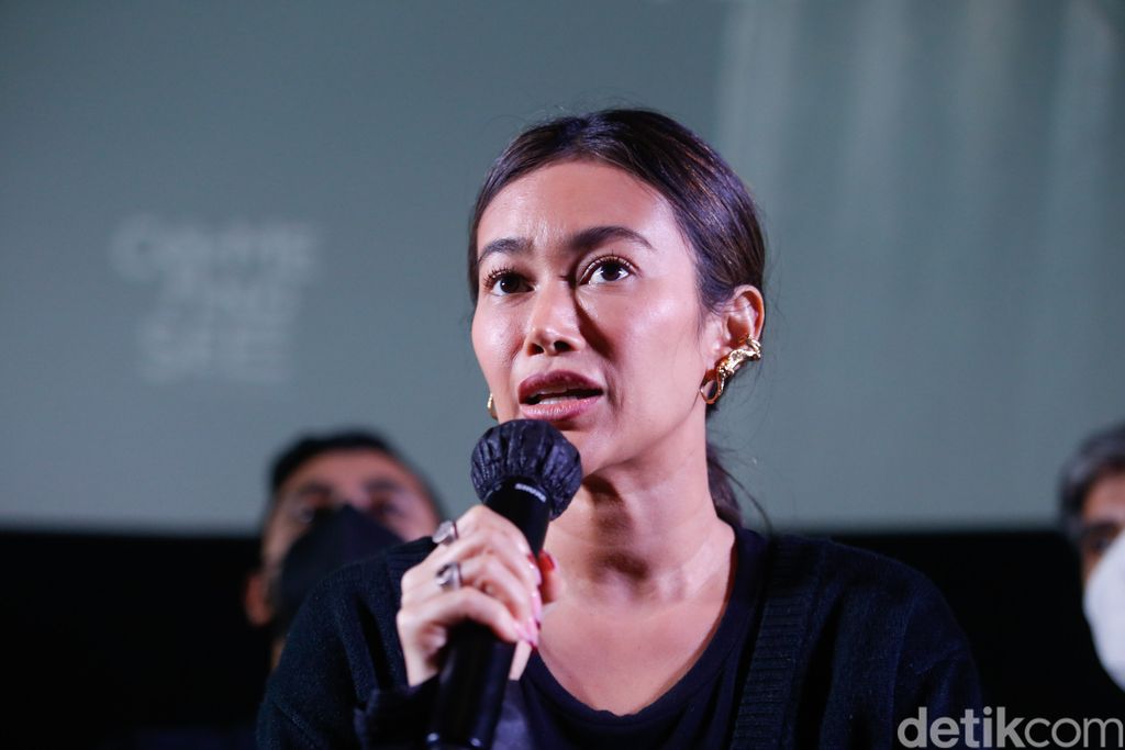 Cast dan sutradara Pengabdi Setan 2: Communion di Gala Premiere yang digelar 2 Agustus 2022 di XXI Epicentrum, Kuningan, Jakarta Selatan.