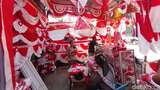 Omzet Penjual Bendera Surabaya Naik Puluhan Kali Lipat Jelang HUT Kemerdekaan