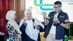 Potret Sandiaga Disemprot Emak-emak Aceh untuk Pertama Kalinya