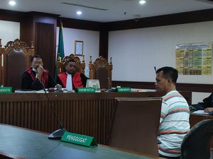 Polisi Ceritakan Detik-detik Selamatkan Ade Armando Saat Dikeroyok