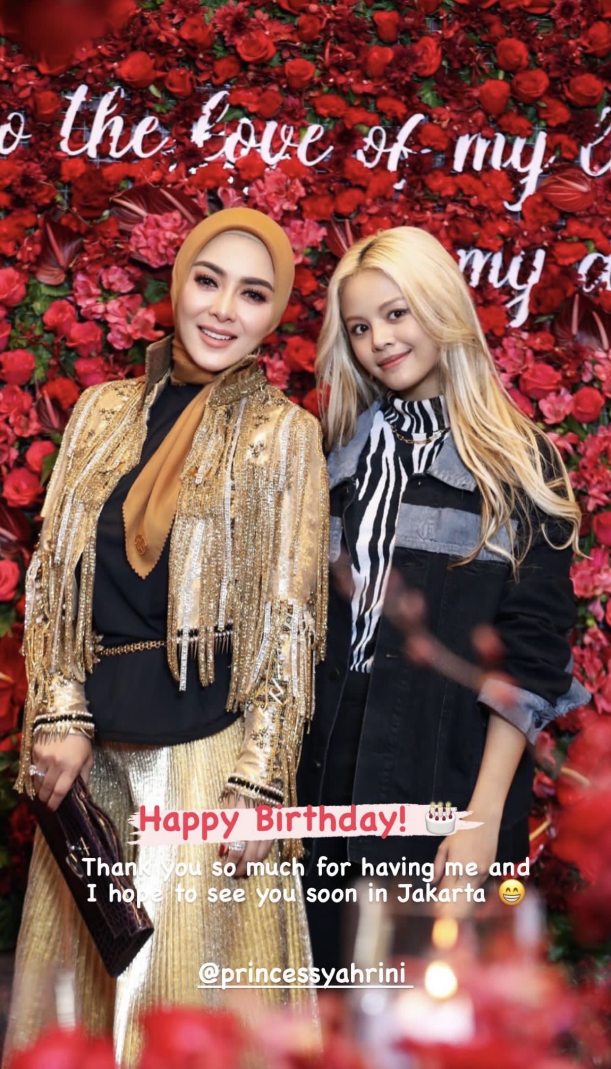 Sorn hadir di acara ulang tahun Syahrini Sorn hadir di acara ulang tahun Syahrini