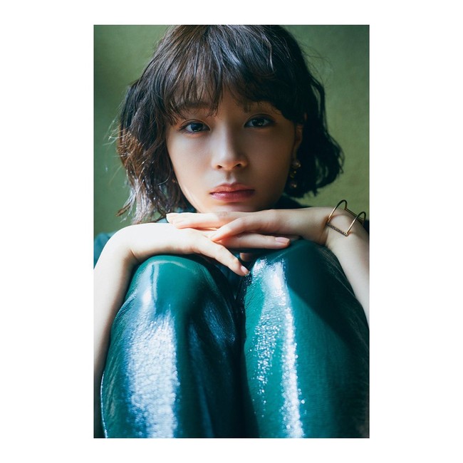 Sebelumnya Suzu Hirose pernah disebut punya hubungan dengan anggota Johnnys Junior dan Ryo Narita tapi kemudian dibantah. Foto: Instagram @suzu.hirose.official