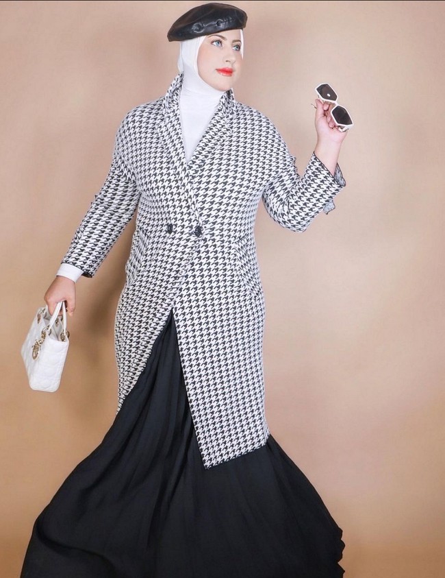 Tasyi Athasyia merupakan saudara kandung dari YouTuber dan vlogger kecantikan ternama Tasya Farasya. Ia memiliki channel YouTube yang spesifik membahas kuliner. Foto: Instagram/@tasyiiathasyia