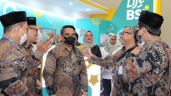 Islamic Book Fair kembali digelar setelah sempat tertunda karena pandemi COVID-19. BSI siap mendukung dan meningkatkan literasi keuangan syariah lewat gelaran tersebut.