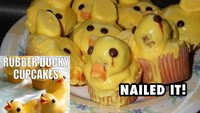  Satu lagi nih korban DIY di Pinterest. Cupcakes rubber ducky miliknya terlihat sedih dengan lelehan cream kuning yang bikin tertawa! Foto: Site