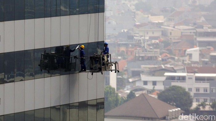 Waduh! Menurut BPJS TK Kasus Kecelakaan Kerja Didominasi Usia Muda Menurut data BPJS Ketenagakerjaan sejak Januari-Maret 2022, jumlah kecelakaan kerja tercatat 61.805 kasus. Kasus didominasi kelompok usia muda 20-25 tahun.