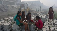 Potret Polusi Parah di Bangladesh, Langit Kusam, Asap di Mana-mana