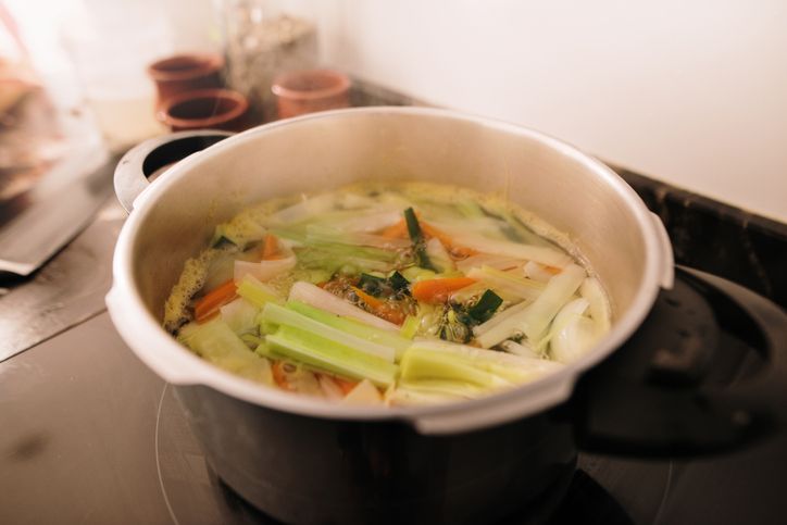 5 Hal Terlarang Jika Ingin Memanaskan Makanan Sisa