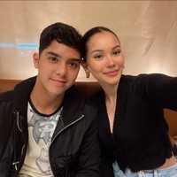 Kabar putusnya hubungan Al Ghazali dan Alyssa Daguise dibenarkan oleh ibu Al, Maia Estianty. Mantan istri Ahmad Dhani itu menyebut bahwa keduanya belum berjodoh. Foto: Instagram/@alyssadaguise