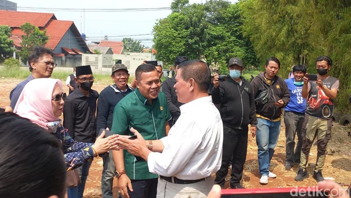 Anggota DPRD Depok cek lokasi beras bansos dikubur di Depok