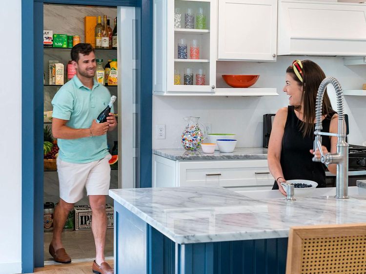 Dijamin Betah! 10 Penampakan Kulkas Walk-in yang Super Lengkap