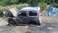 Mobil warga Dusun Baban Timur yang dibakar, Sabtu (30/7)/Foto: Istimewa